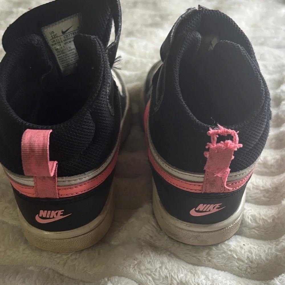 Nike Kids Sneakers - Black and Pink